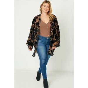 Hayden 1X Velvet Burnout Kimono NWT